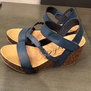 Blowfish wedges blue size 8 womens
